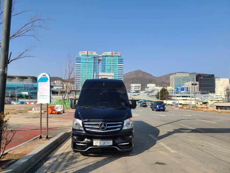 Small-Group Private VIP Tour — Operated During the Social Distancing Period