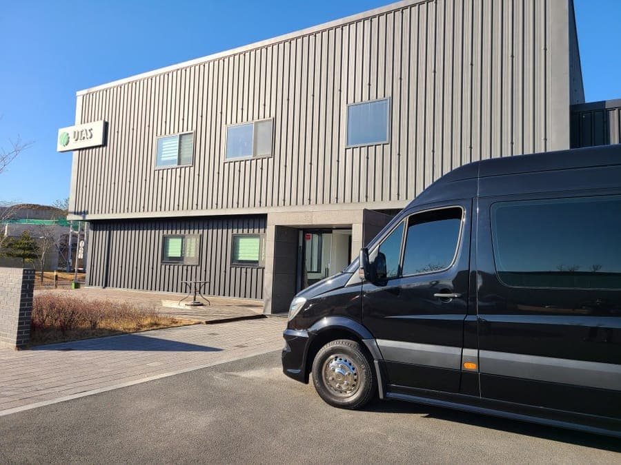 Corporate Protocol Service from Busan to Daegu — Mercedes-Benz Sprinter