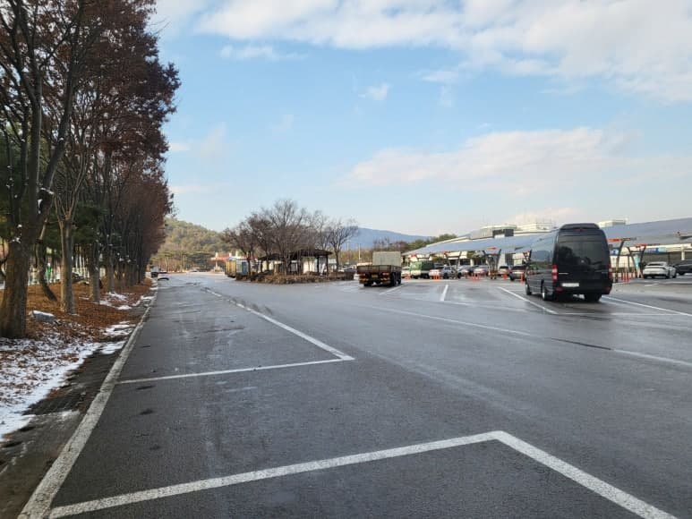 Long-Distance VIP Transportation from Busan to an Event at Signiel Seoul